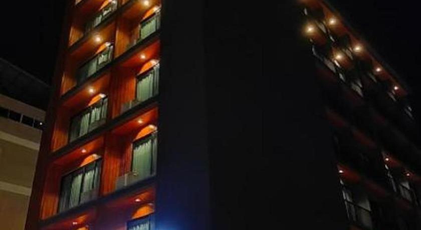 Butterfly Hotel Betong Ban Komo Sip Paet Eksteriør billede